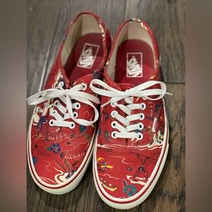 Classic lace up Vans sneaker like new
Mens size 9.5 or women’s size 11